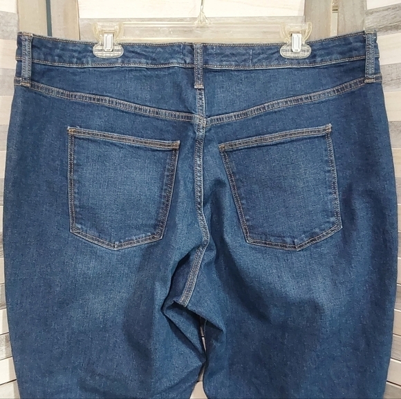 Women's High-Rise Bootcut Jeans | Universal Thread™ | 8 - Picture 6 of 11